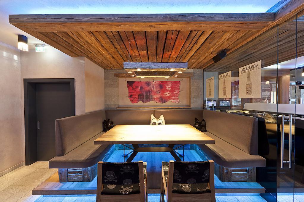 Harakiri Partyhouse Hotel Mayrhofen Kültér fotó