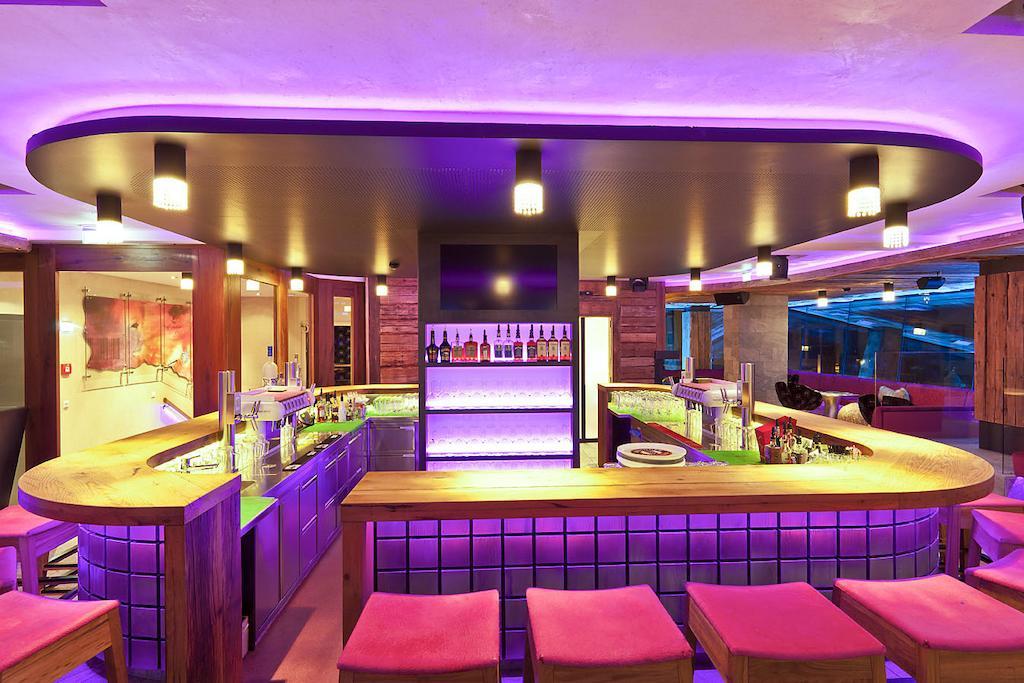 Harakiri Partyhouse Hotel Mayrhofen Kültér fotó